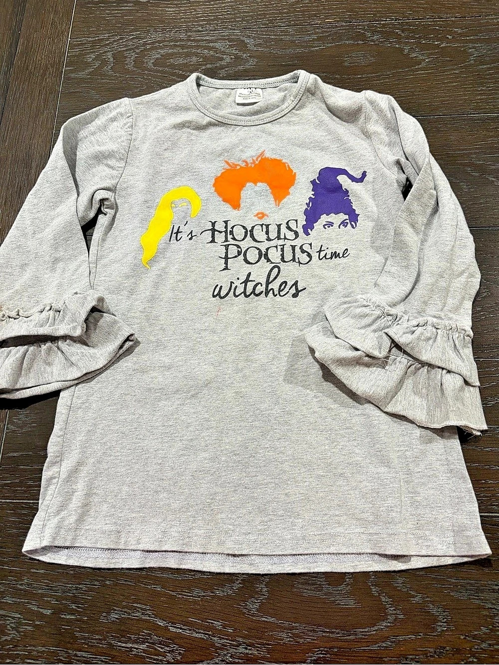 Girls Gray Witch Graphic Ruffle Sleeve Top